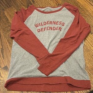 Patagonia Wilderness Defender Women’s Gray Regular Fit Tee Medium